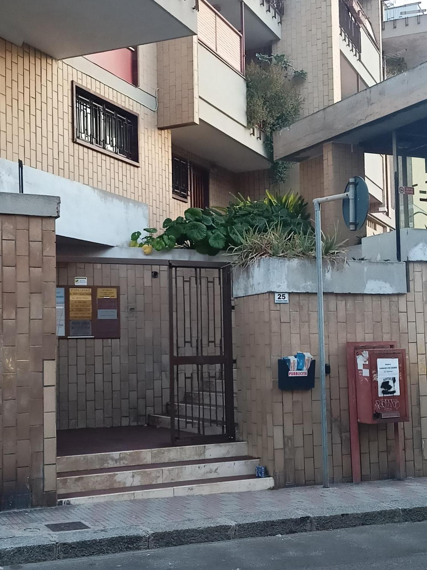 Jitaku Maine Apartment Cagliari Bagian luar foto
