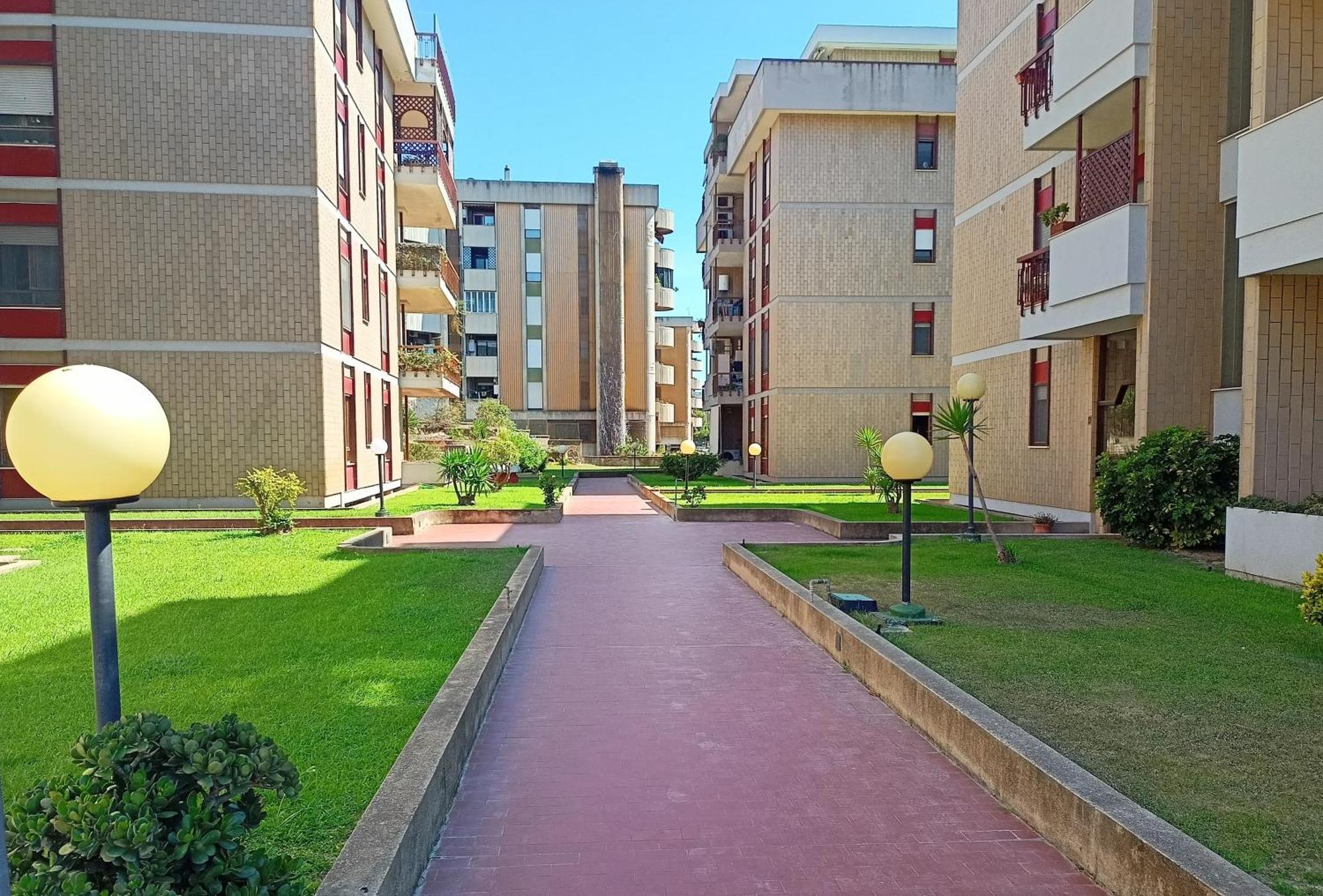 Jitaku Maine Apartment Cagliari Bagian luar foto